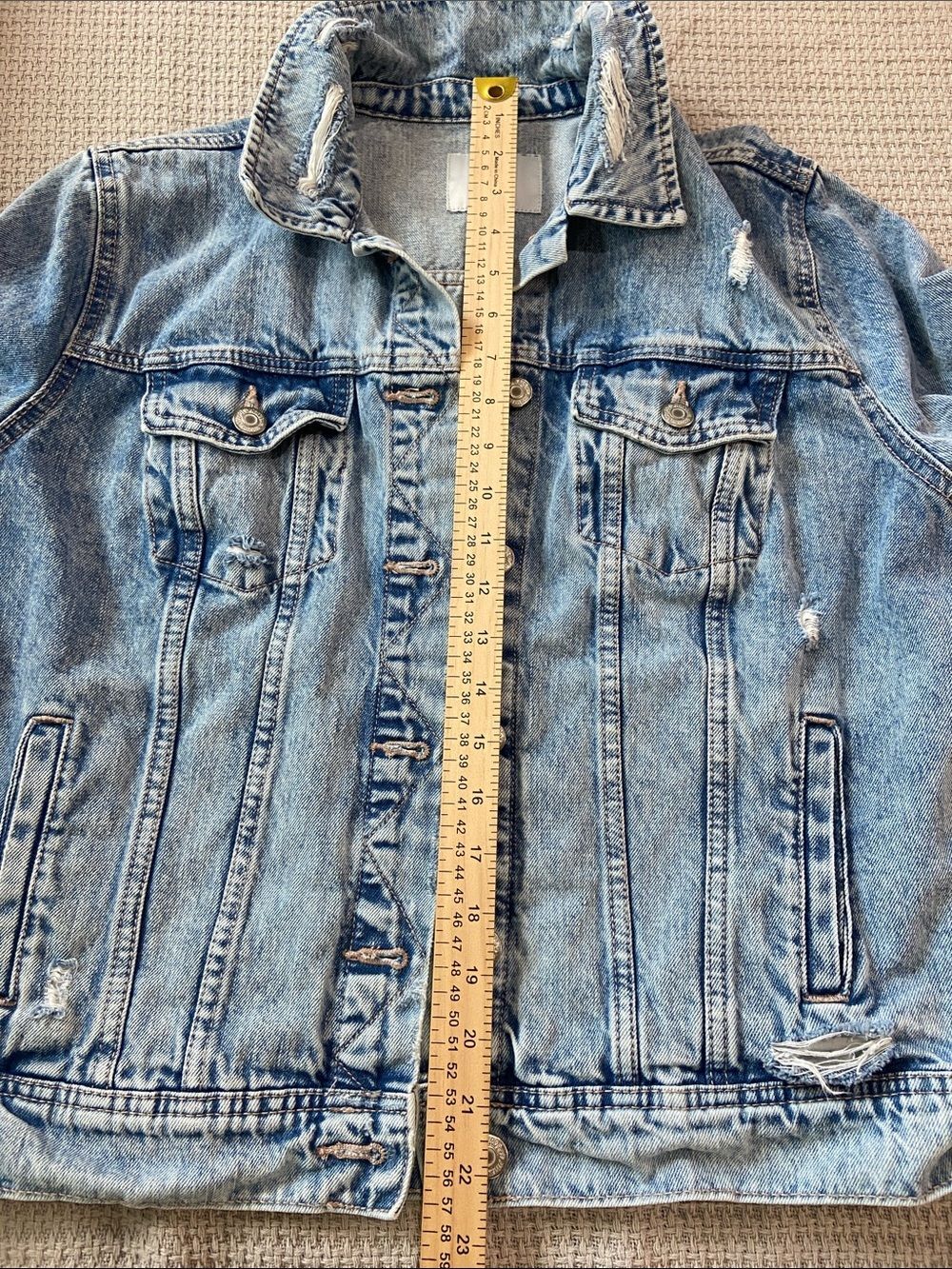 Old Navy Light Blue Distressed Denim Jacket sz L - Picture 6 of 9